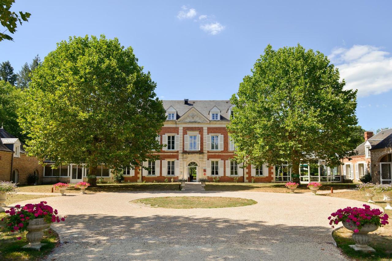 Logis Domaine De Valaudran Hotel Salbris Exterior foto